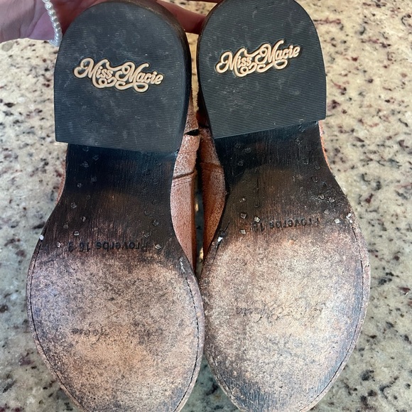 Women’s Miss Macie 100% Leather made in Mexico distressed harness boots size 9 - Picture 6 of 7
